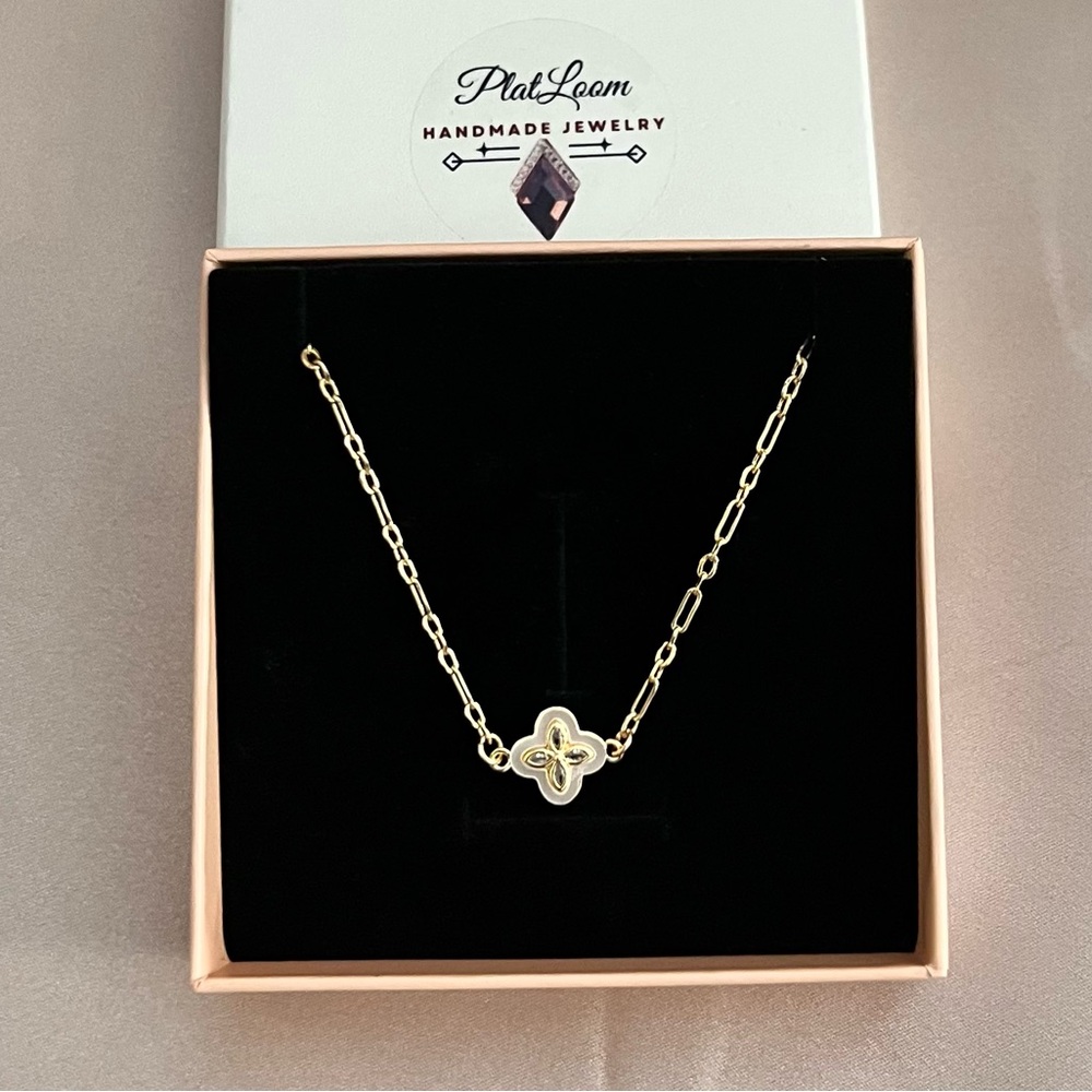 Gold Filled CZ Four Leaf Clover Shell Pearl Minimalist Choker Necklace - Picture 5 of 7